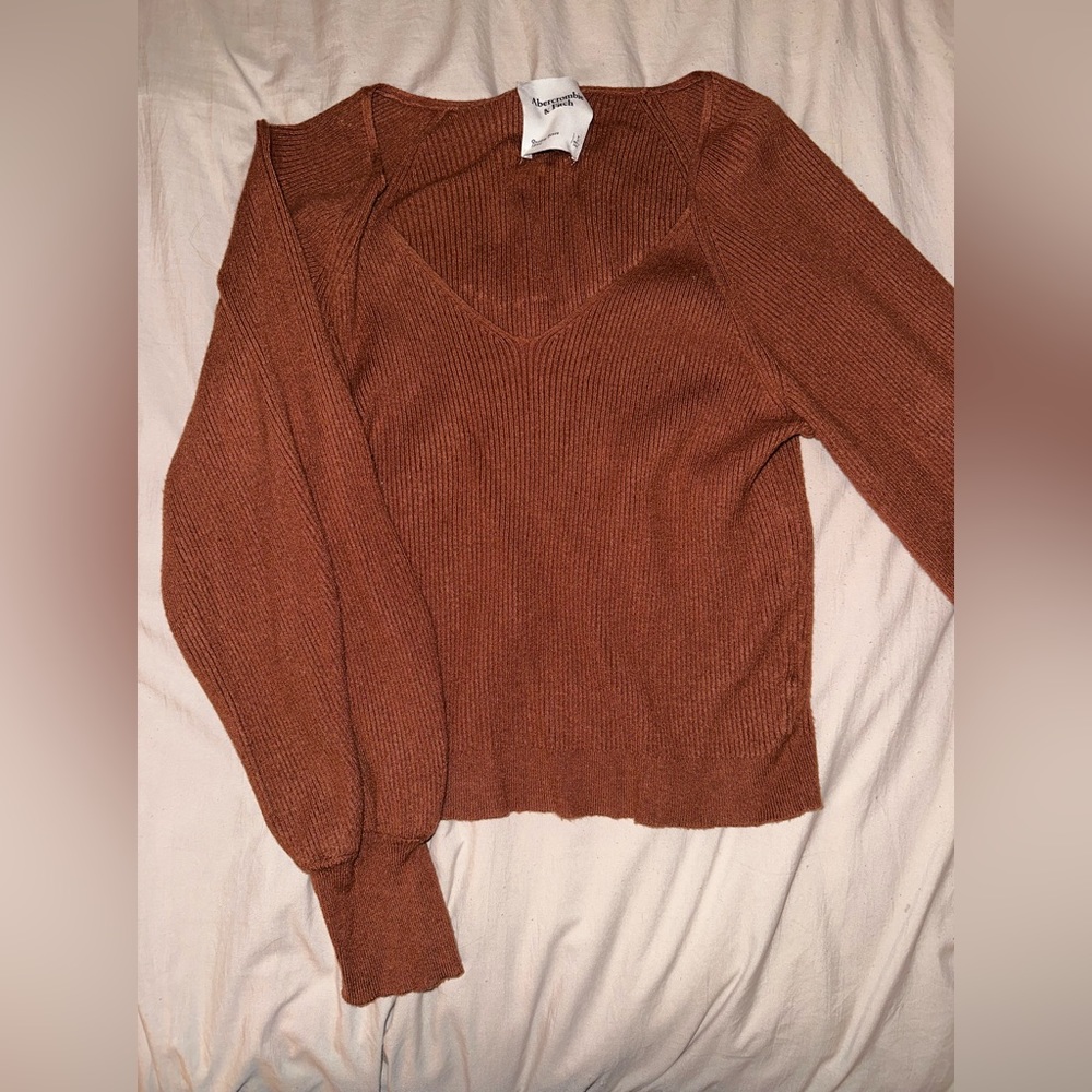 Abercrombie & Fitch sweater